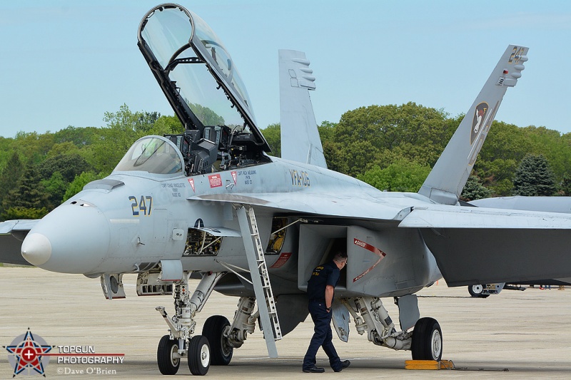 F-18F Super Hornet Tac Demo
Keywords: RhodeIslandAirShow2017 USNAVYTACDEMO 