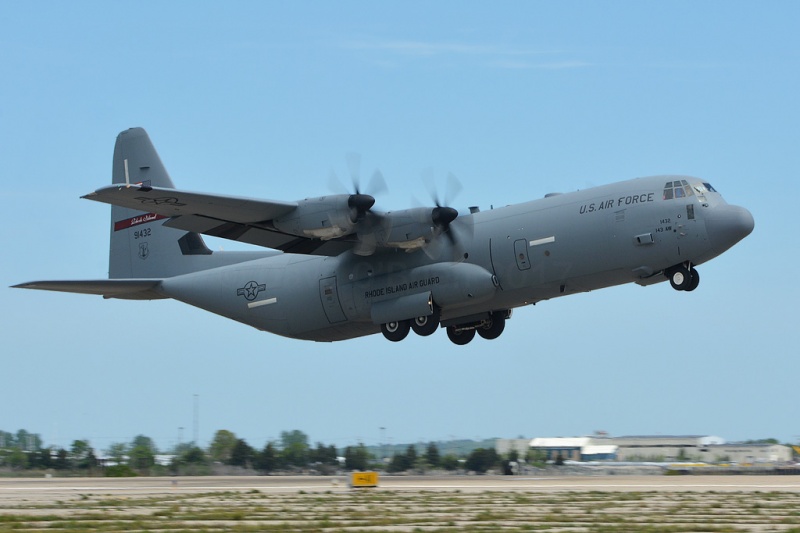 143rd AW's C-130J departure
Keywords: RhodeIslandAirShow2017 Dynamic Military Display