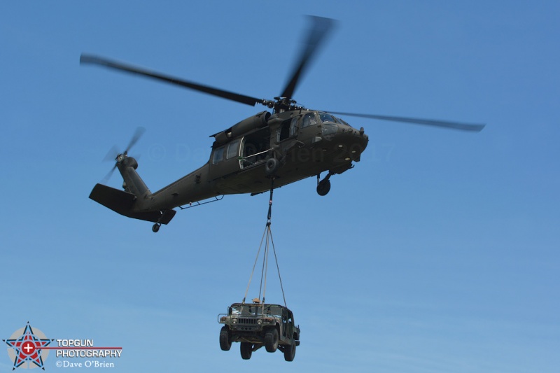 Army UH-60 Blackhawk bringing in the Hummer's  
Keywords: RhodeIslandAirShow2017 Dynamic Military Display