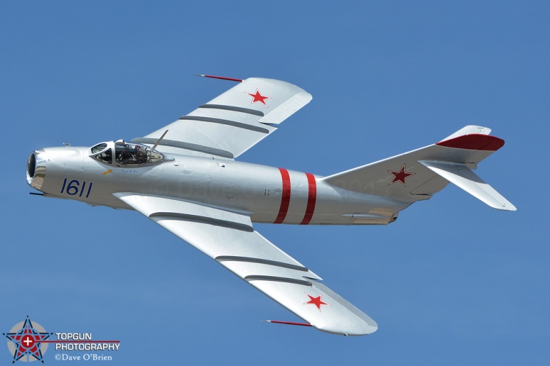 Randy Ball and his Mig-17
Keywords: RhodeIslandAirShow2017 