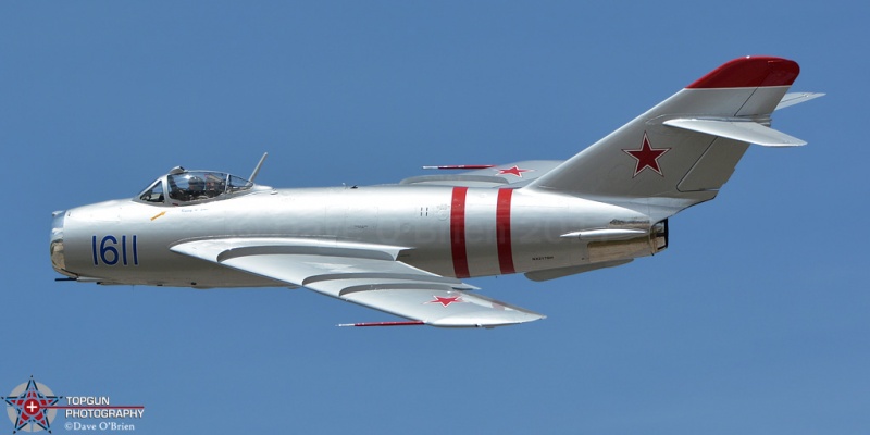 Randy Ball and his Mig-17
Keywords: RhodeIslandAirShow2017 