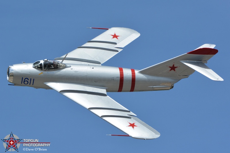 Randy Ball and his Mig-17
Keywords: RhodeIslandAirShow2017 