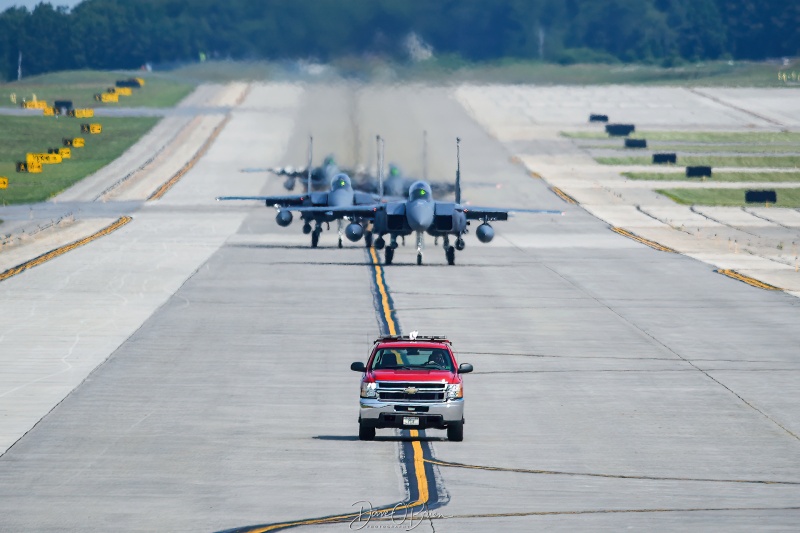 4th FW heading home after 2 weeks working the White Mountains
SIEGE Flights taxiing out
334th FS, 4th FW
6/16/23
Keywords: Military Aviation, KPSM, Pease, Portsmouth Airport, F-15E, 334th FS, 4th FW