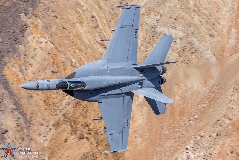 F/A-18E / VFA-143 Pukin Dogs - AG-105 / 169115
KNIGHT32 2nd pass
Keywords: Star Wars Canyon, Low Level, Jedi Transition, Edwards AFB, Panamint Springs, Death Valley, USAF, US Navy, US Marines