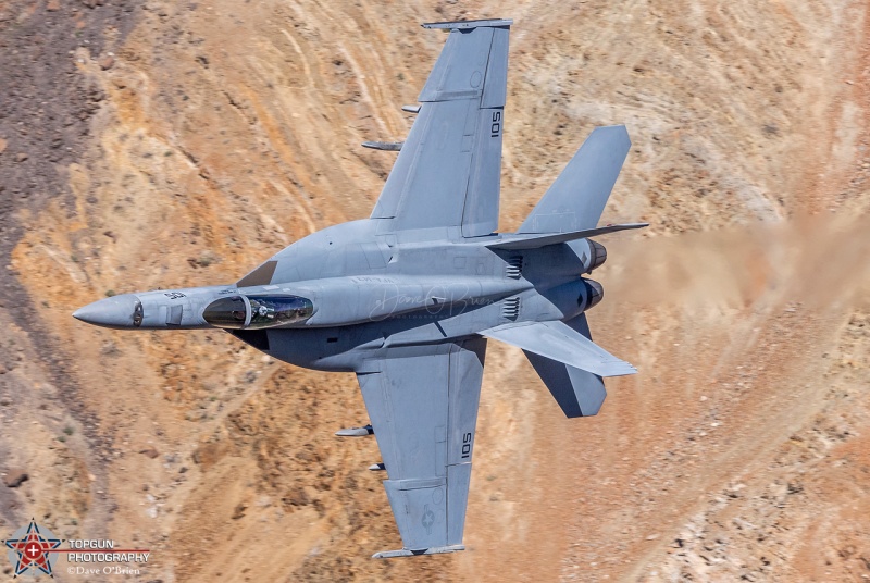 F/A-18E / VFA-143 Pukin Dogs - AG-105 / 169115
KNIGHT32 2nd pass
Keywords: Star Wars Canyon, Low Level, Jedi Transition, Edwards AFB, Panamint Springs, Death Valley, USAF, US Navy, US Marines