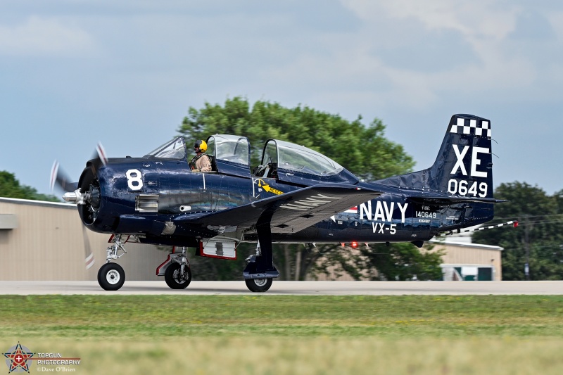 T-28 landing
T-28C / N649DF
7/21/26
Keywords: KOSH, Oshkosh, EAA Air Adventure, Air Show, T-28 Trojan