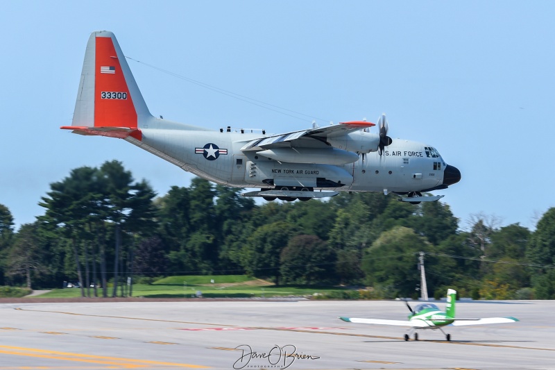 SKIER41 working RW34
LC-130H / 73-3300	
139th AS / Schenectady NY
9/10/22
Keywords: Military Aviation, KPSM, Pease, Portsmouth Airport, C-130